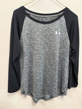🔥2 for $10🔥Under Armour Women's Black & Gray Long Sleeve Raglan Top Small